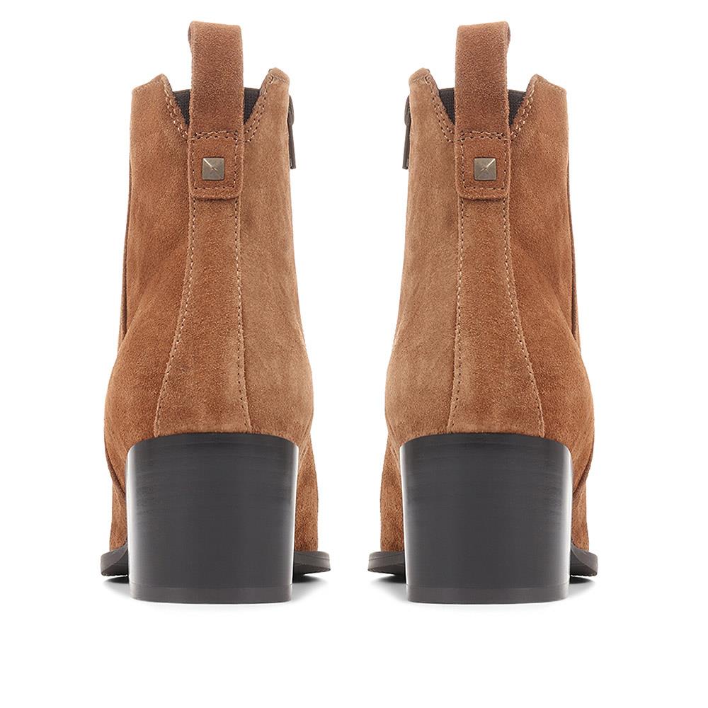 Cognac Suede